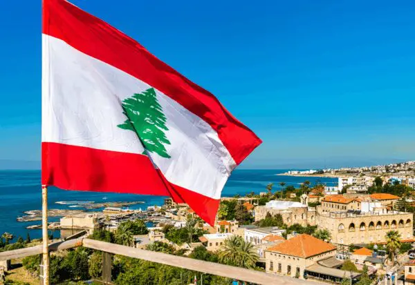 F2516 Lebanon: People, Economy, Religion, History