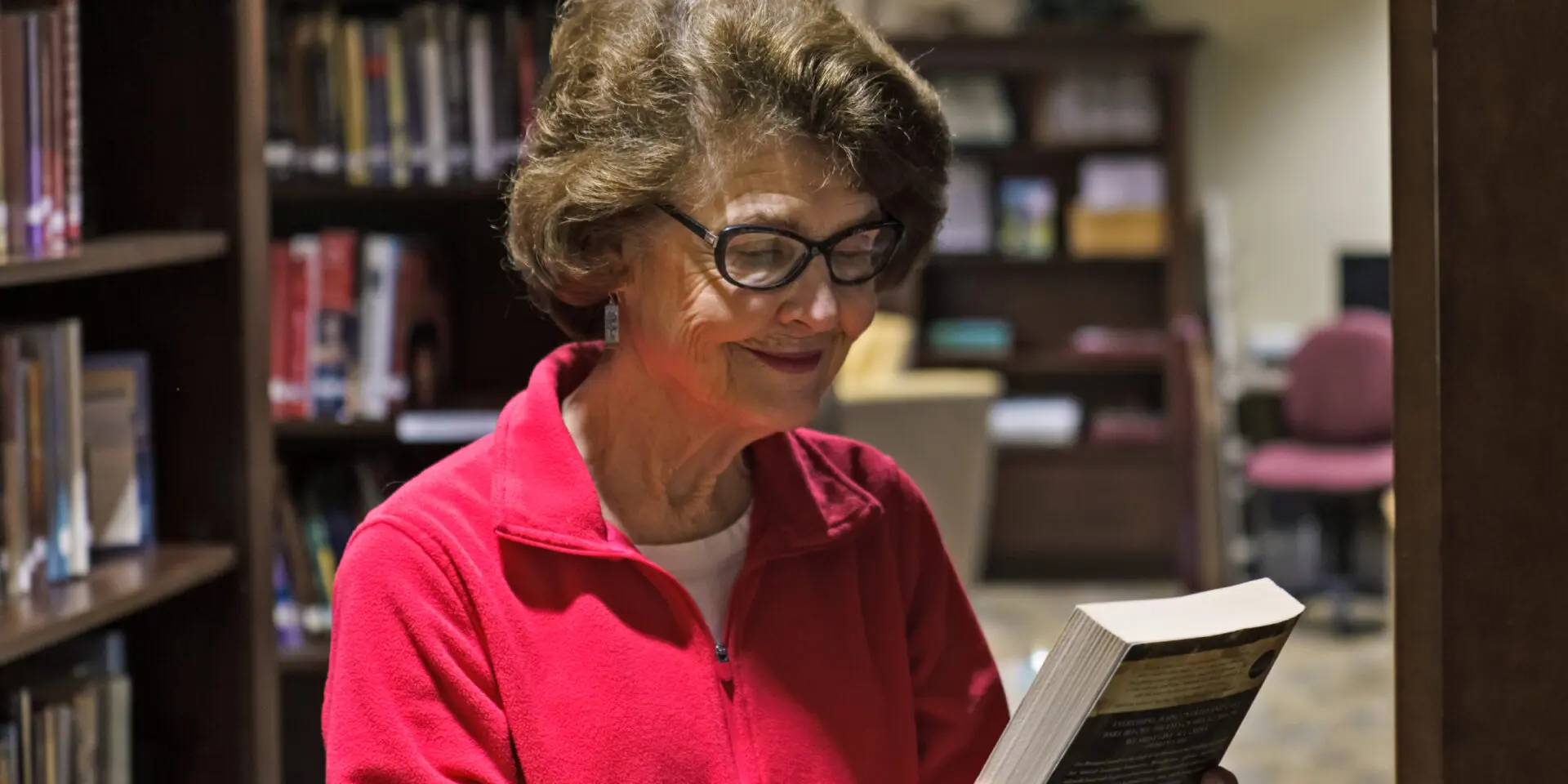 Residents of our senior Personal Care communities have access to campus libraries.